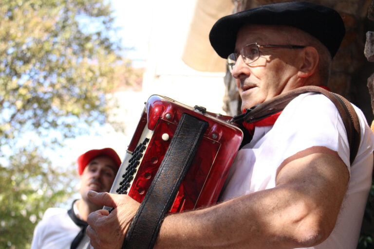 Abril nos convoca nuevamente