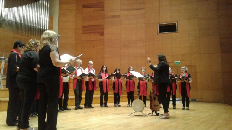 El coro Denak Bat se lució en San Juan