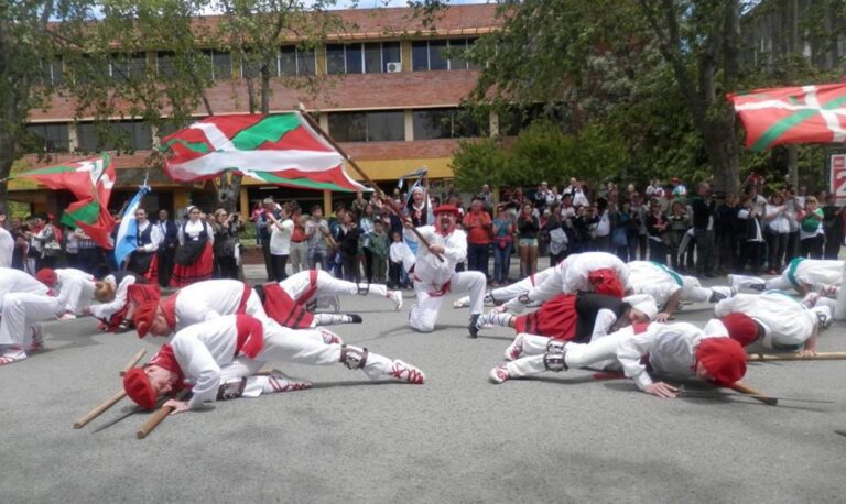 LOS VASCOS RECLAMARÁN POR SU “DERECHO A DECIDIR”